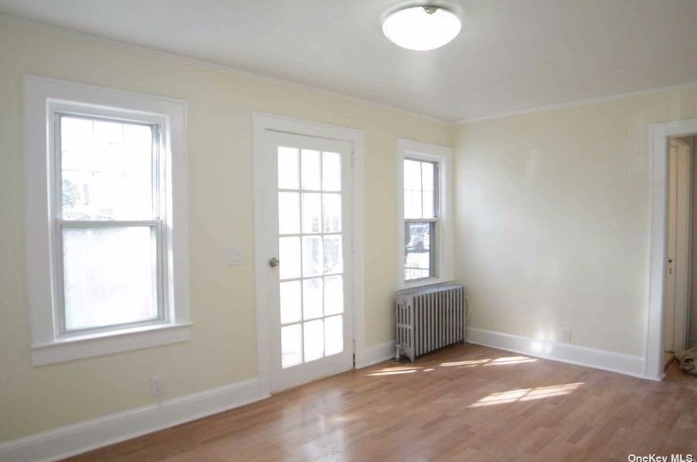419 Fenimore Ave, Hempstead, NY 11553-1814