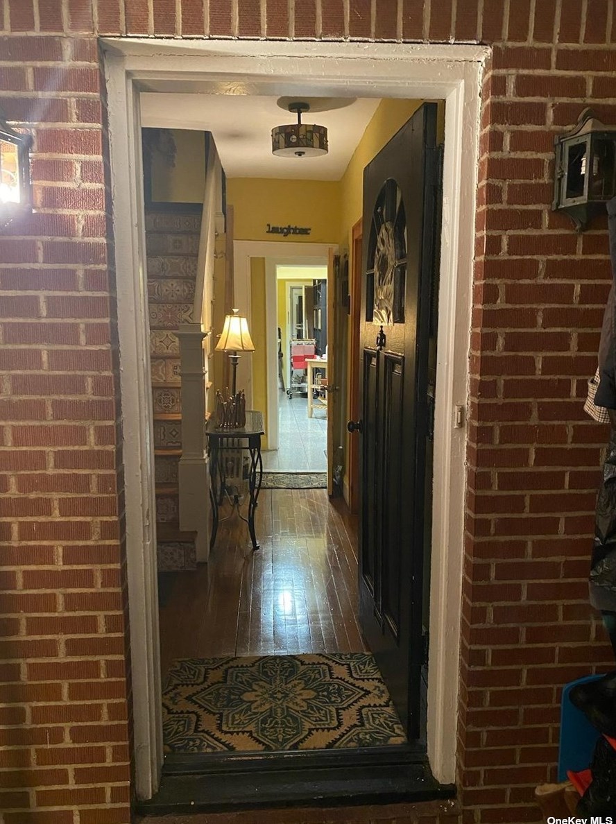 329 W Broadway, Cedarhurst, NY 11516
