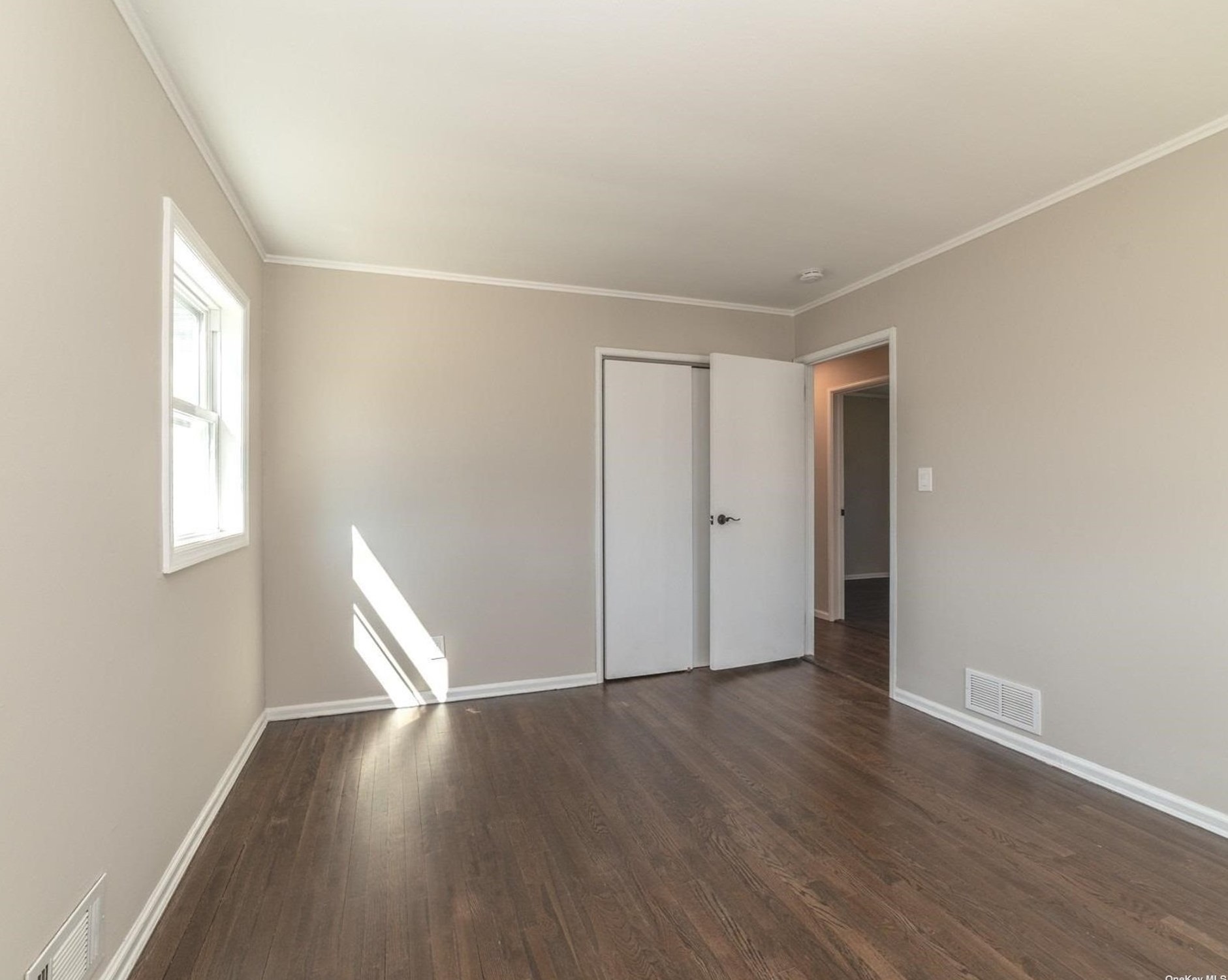 12 Kipling Dr, Greenlawn NY  11740-2713 exterior