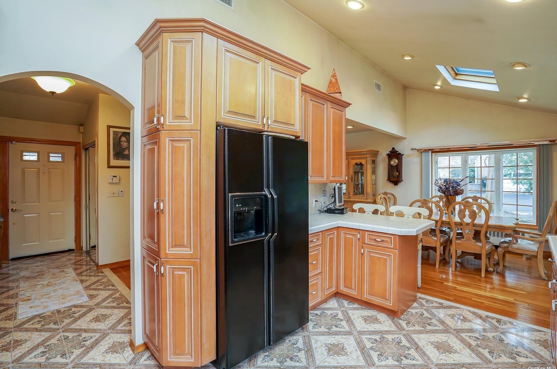 7 Falcon Pl, Hunt NY  11743-1426 exterior