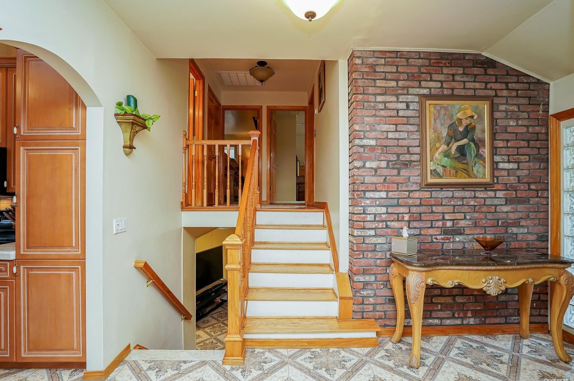 7 Falcon Pl, Hunt NY  11743-1426 exterior