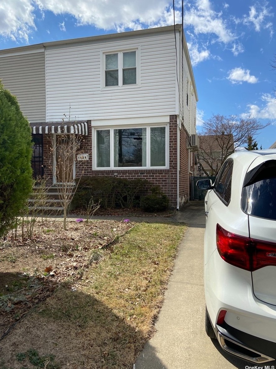 50-28 Clearview Expy, Flushing, NY 11364-2341