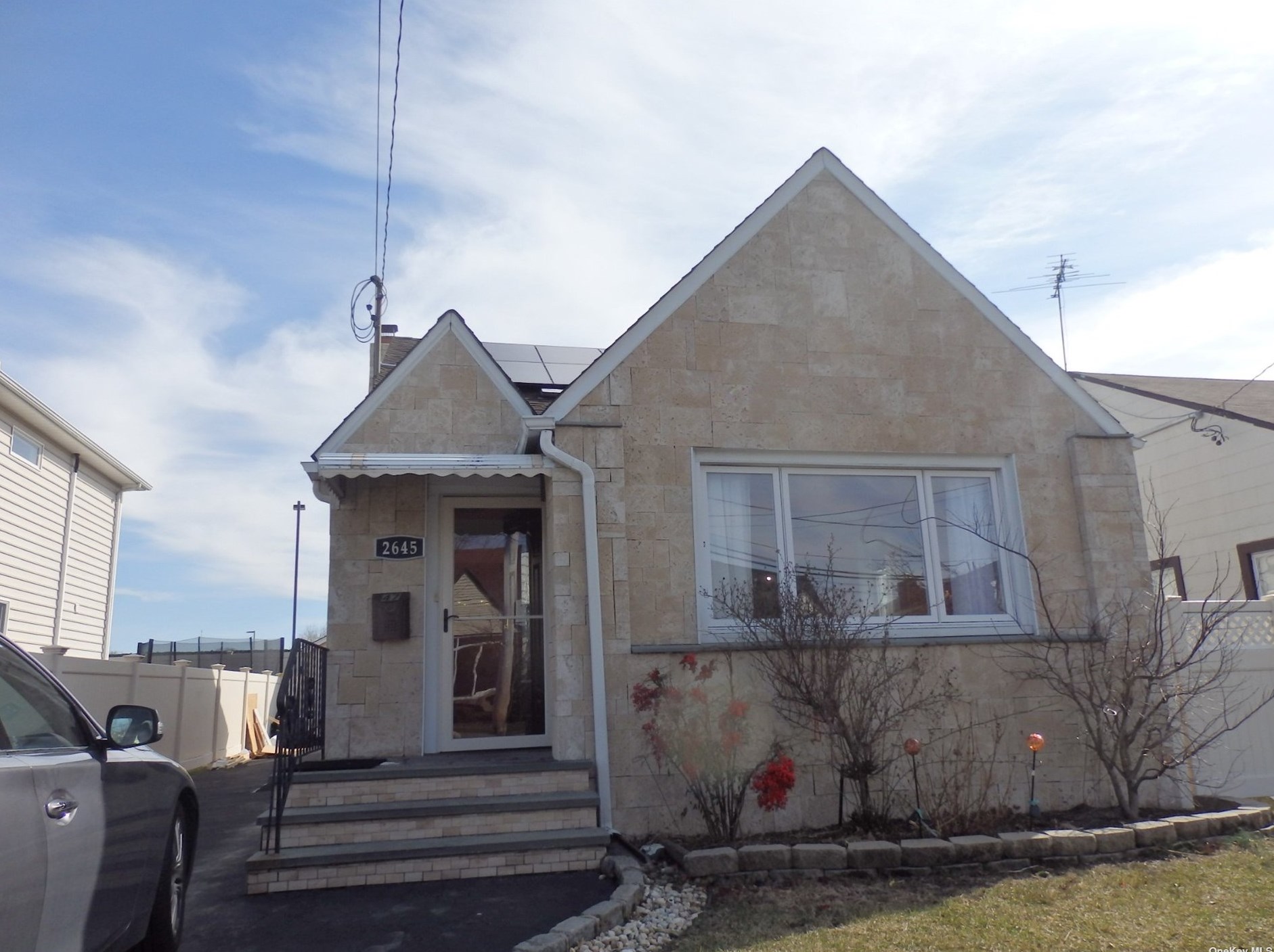 2645 Montauk Ave, North Merrick, NY 11566-4522