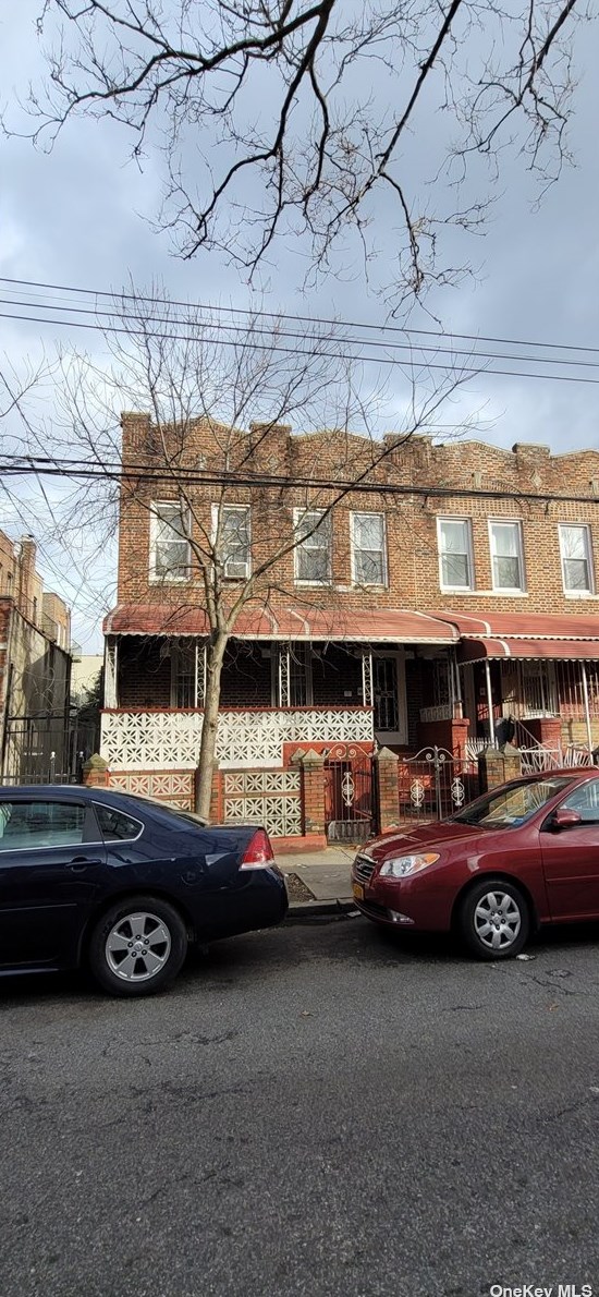 73 51st St, Brooklyn, NY 11203-1939