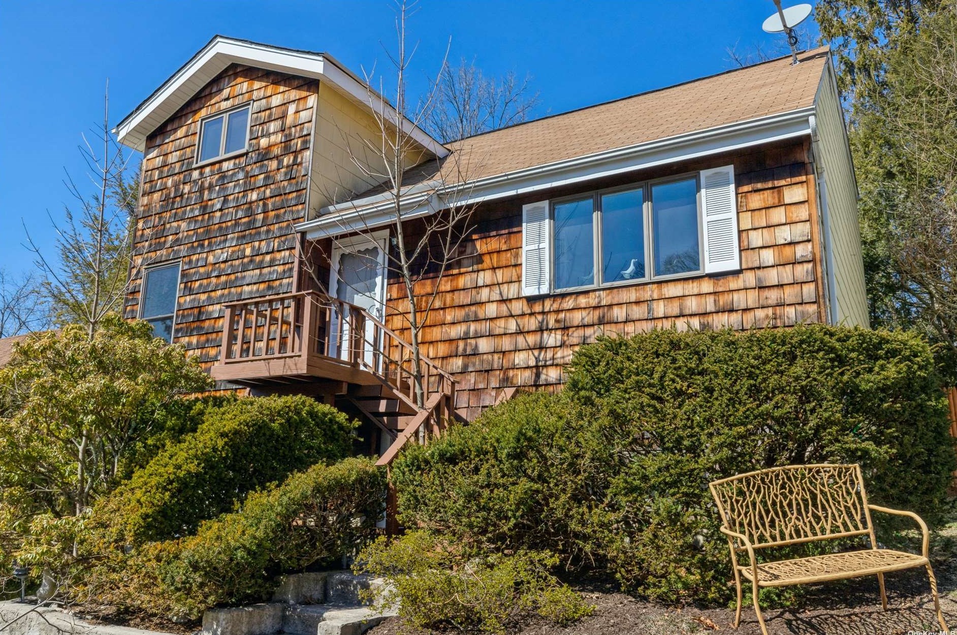 15 Conifer Ct, Northport, NY 11768