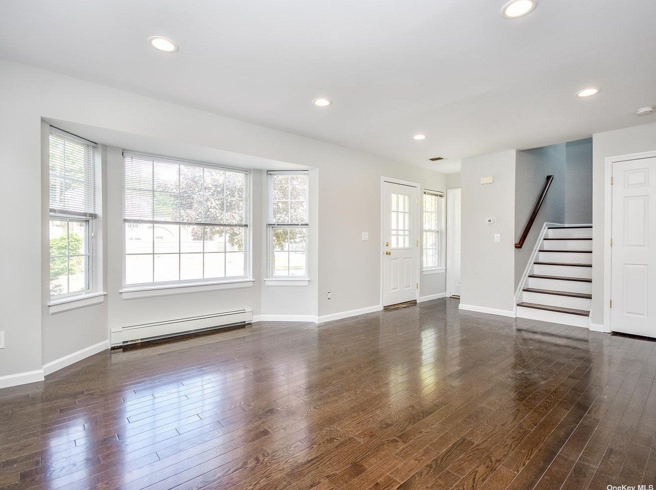 49 Ashwood Rd # B, Port Washington, NY