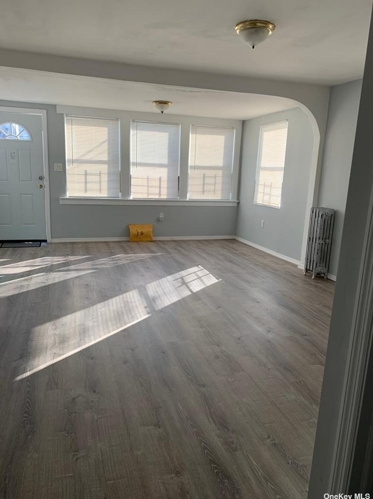93-24 207th St, Jamaica, NY 11428