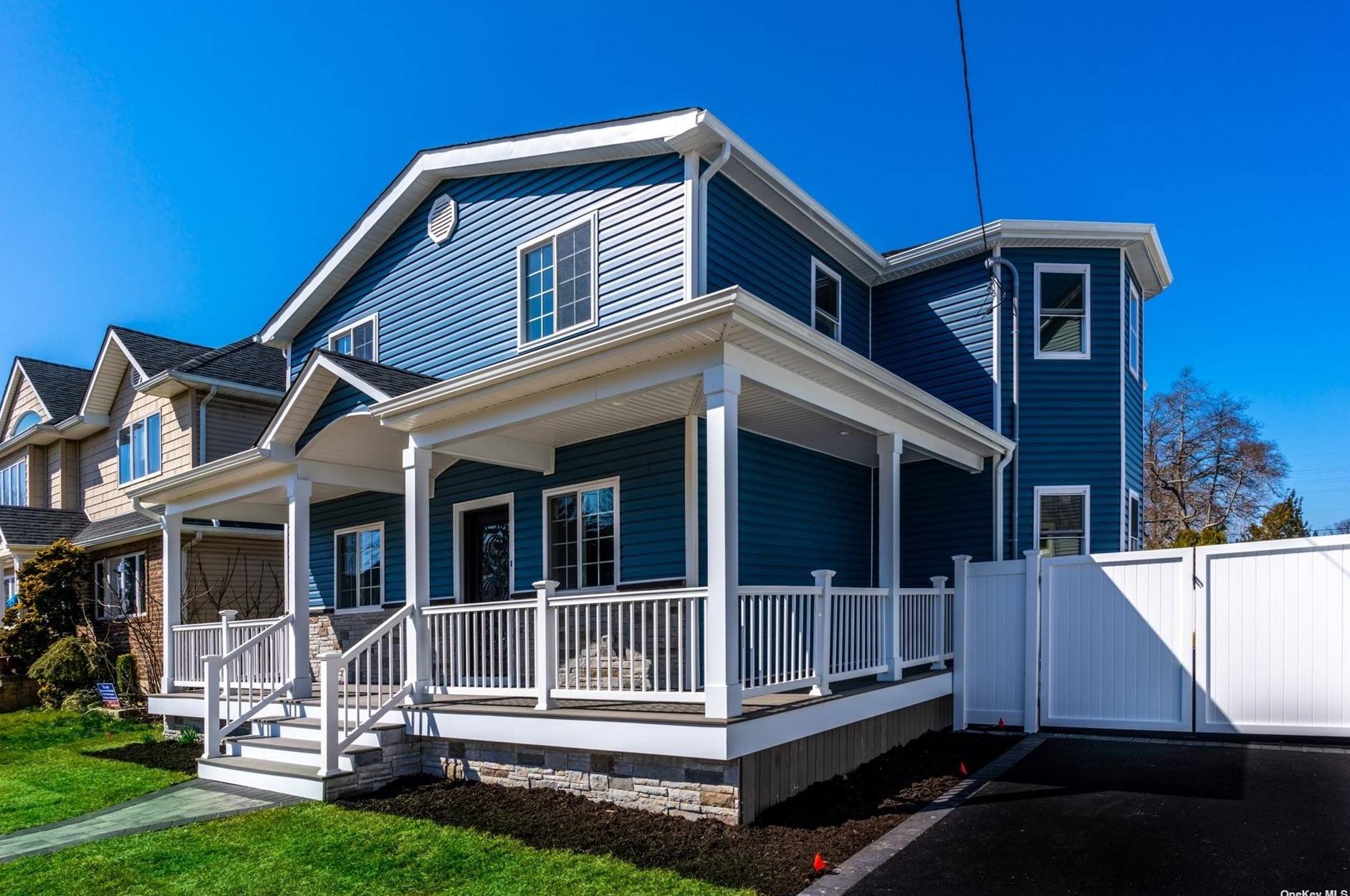400 Clinton St, North Bellmore, NY 11710