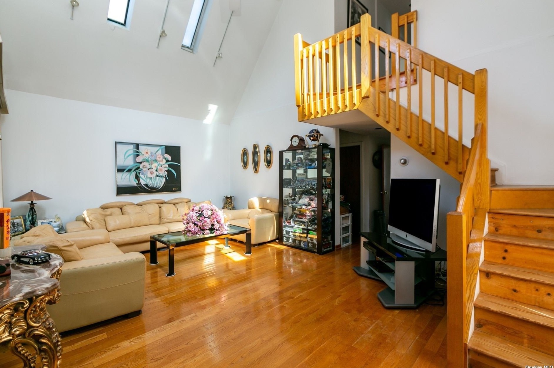 14-35 Burton St, Flushing, NY 11357-2826
