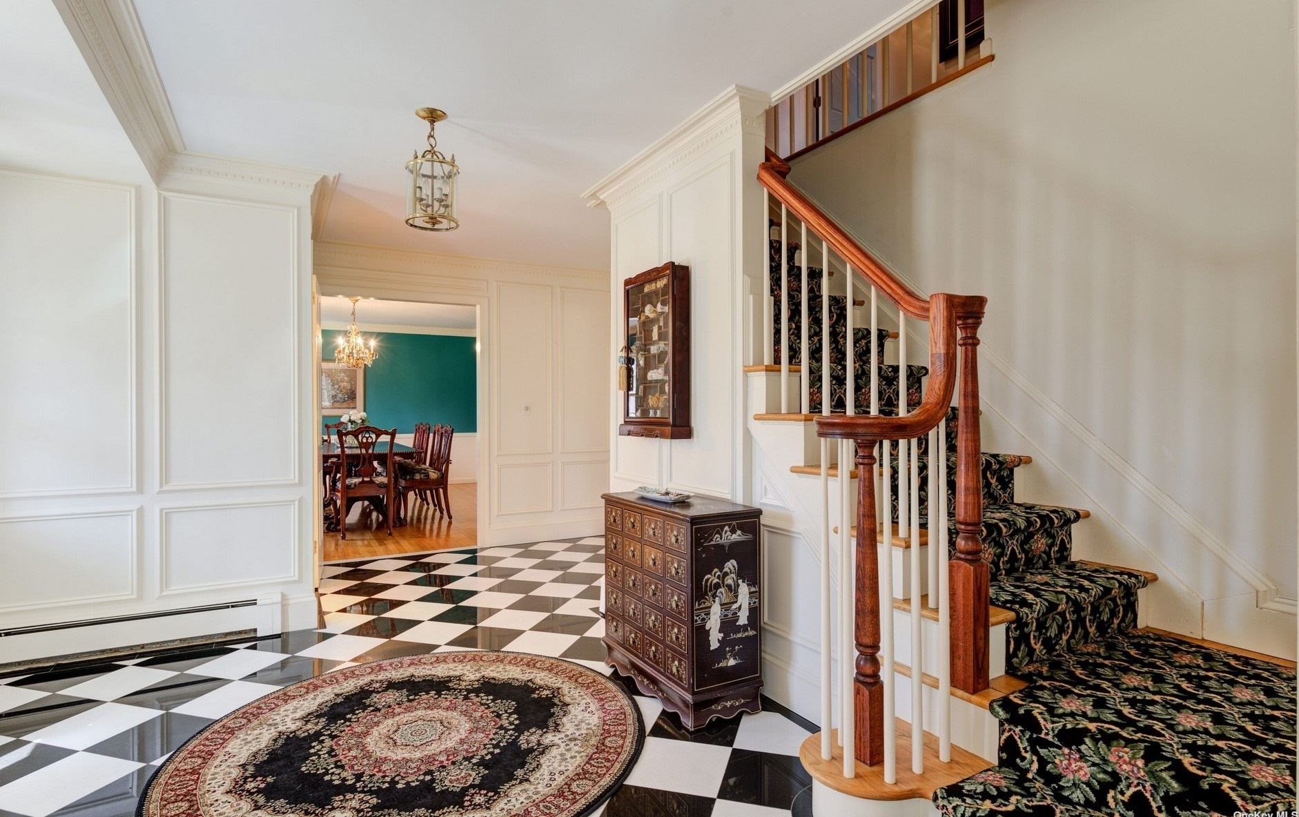 28 Frost Mill Rd, Mill Neck, NY 11765