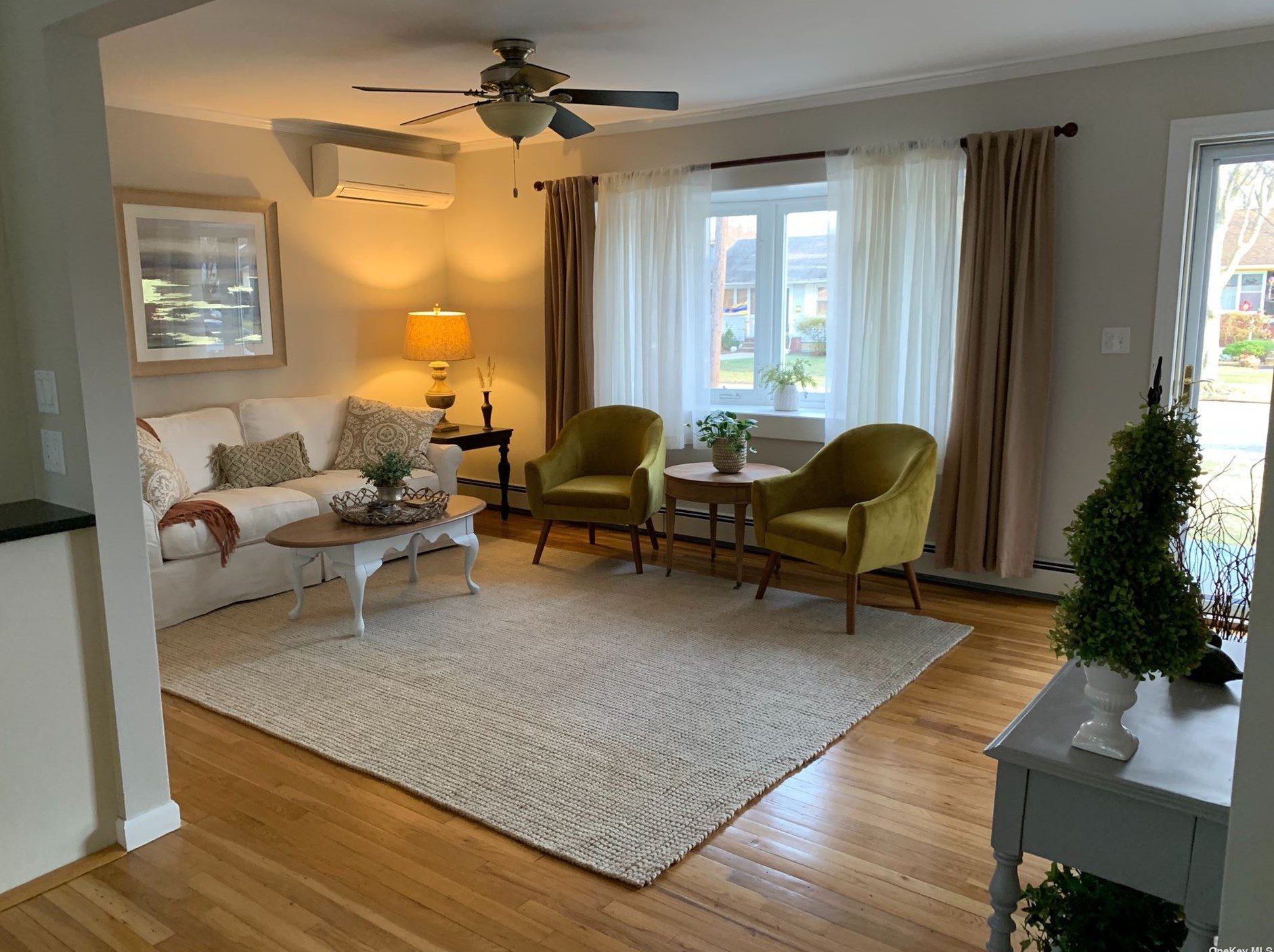 95 Franklin Ave, Elwood, NY 11731