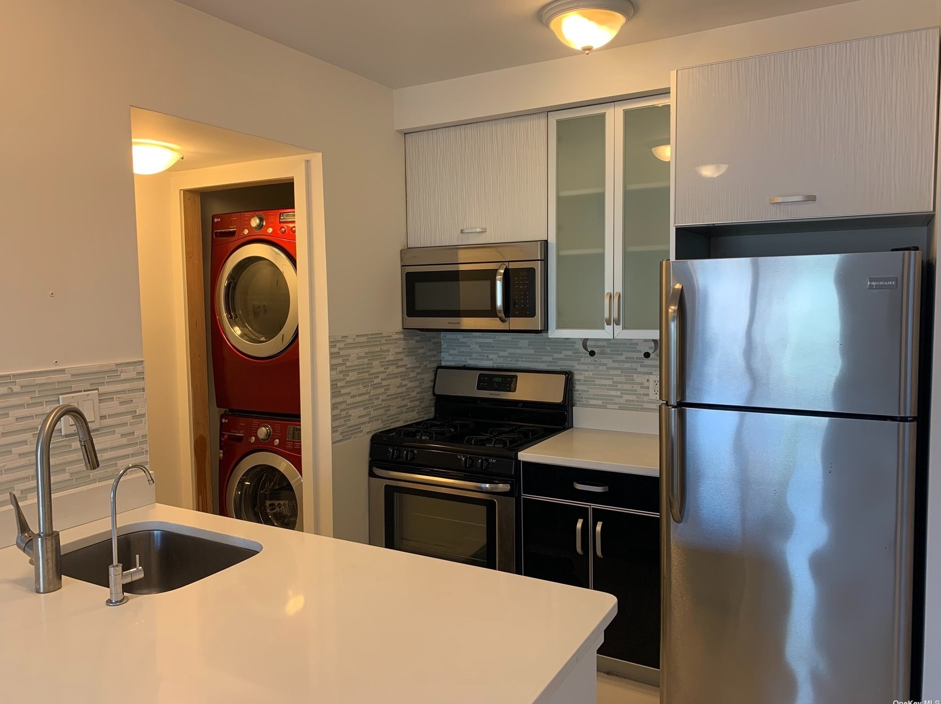 72 Huron St #4a, Brooklyn, NY 11222