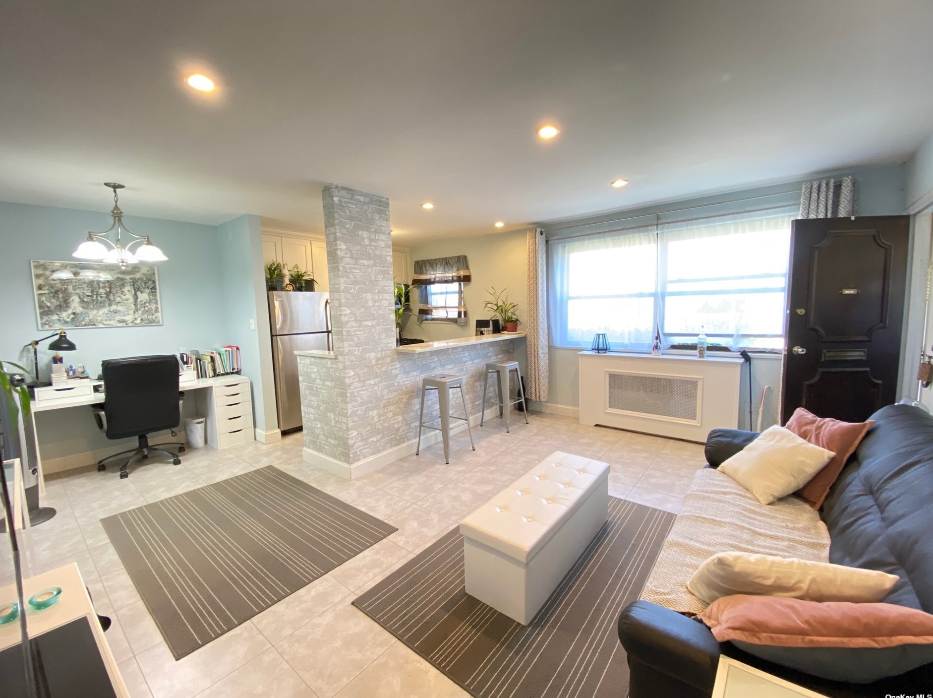136-25 68th Dr, Flushing, NY 11367-3423