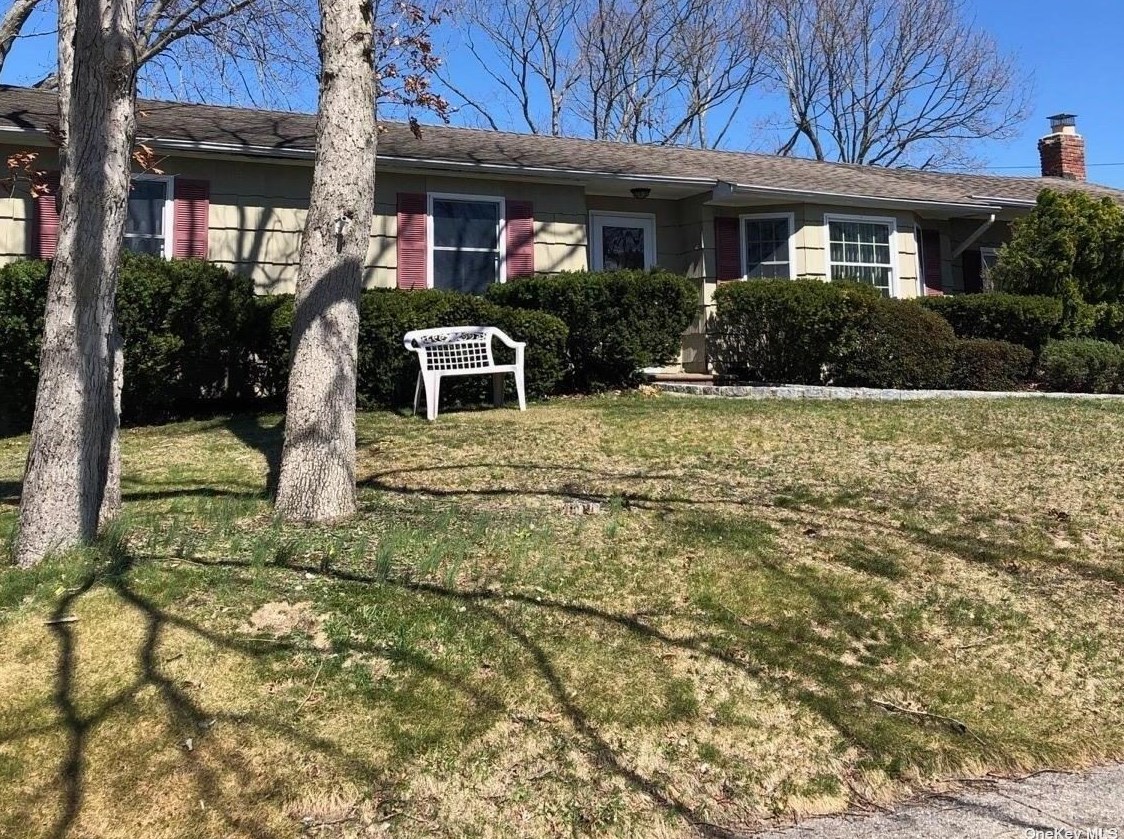 41 Rush St, Prt Jefferson Station, NY 11776-3922