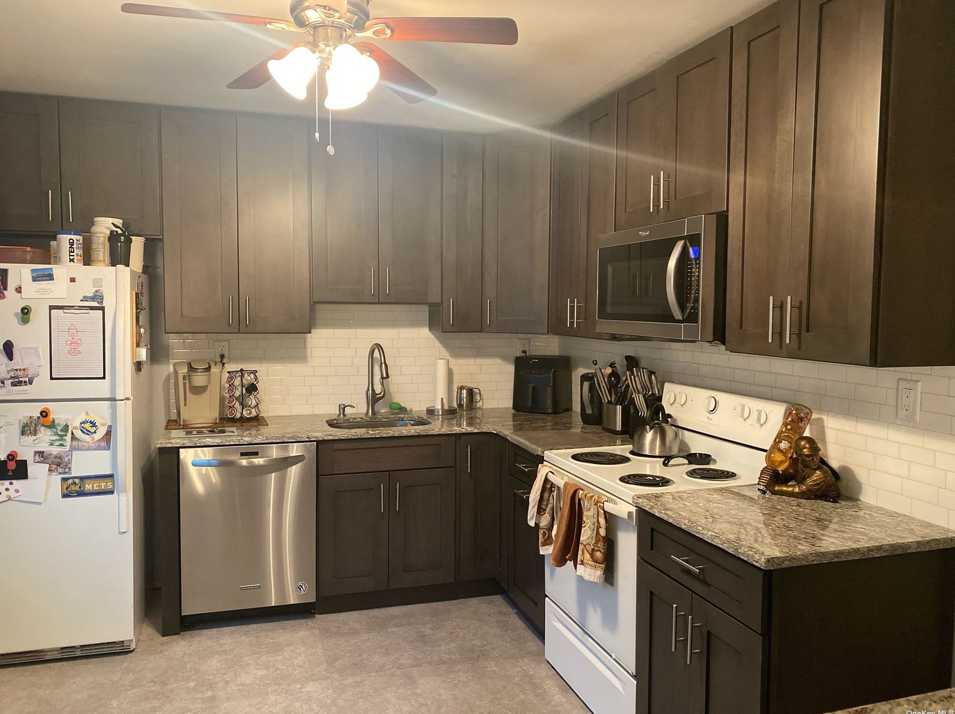 40 W 4th St, Canaan Lake, NY 11772
