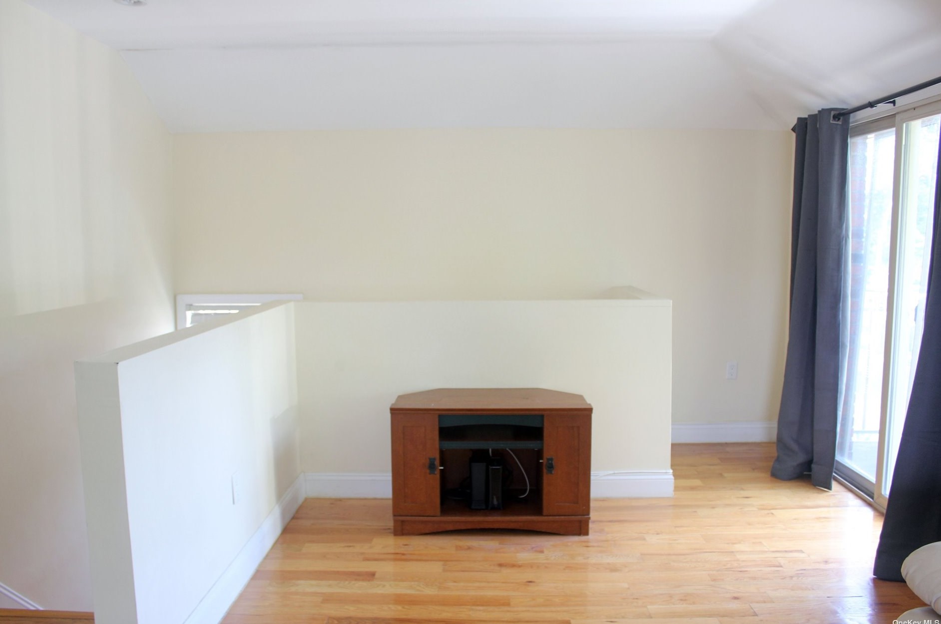 170-28 Grand Central Pkwy #2nd Fl, Jamaica, NY 11432