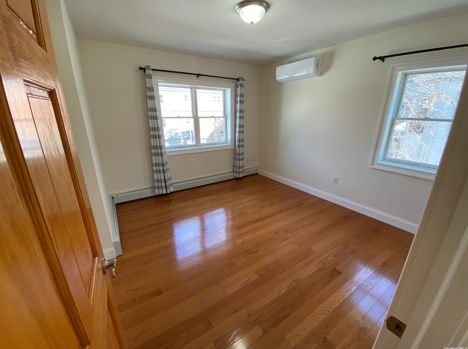 147-29 Hawthorne Ave, Flushing NY  11355-2239 exterior