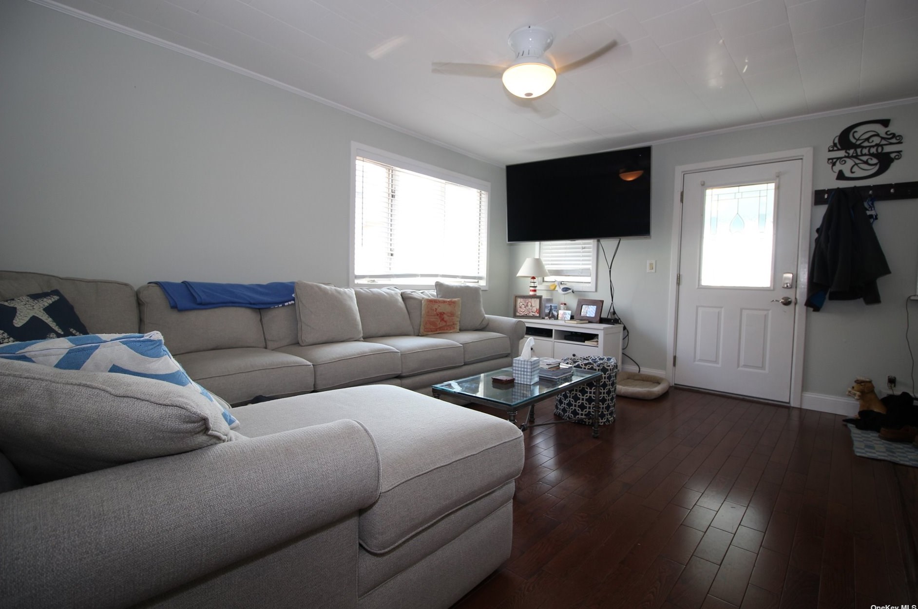 76 Rochester Ave, East Atlantic Beach NY  11561-1033 exterior