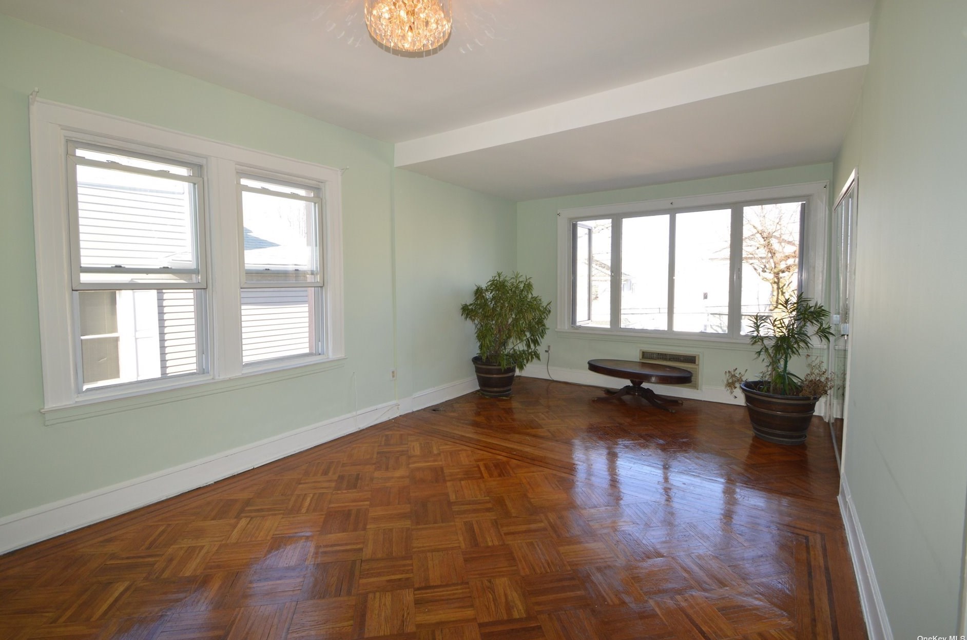 78-12 64th St #2nd Fl, Flushing, NY 11385