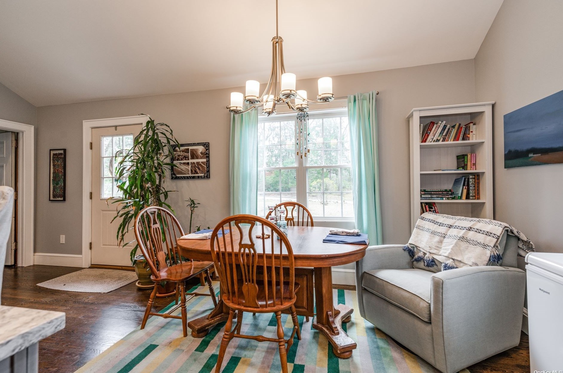19 Hillside Rd, Stonybrook, NY 11790-1002