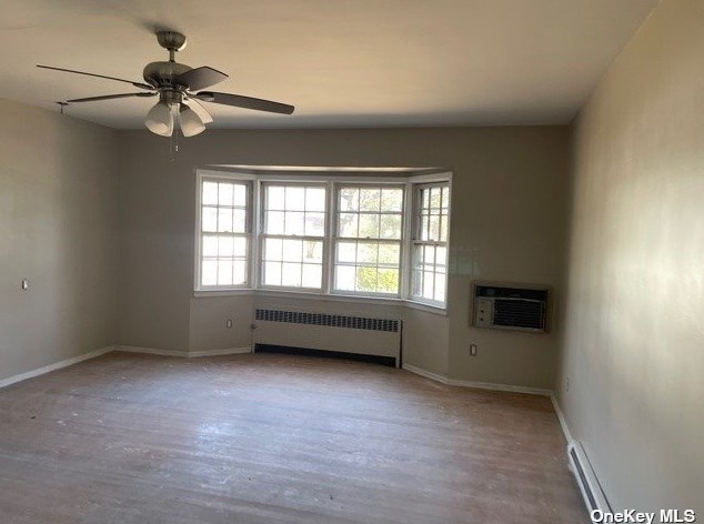 592 Helena Dr, Hempstead, NY 11550-8009