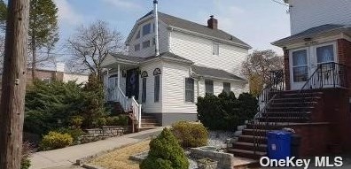145-56 19th Ave, Flushing, NY 11357-3030