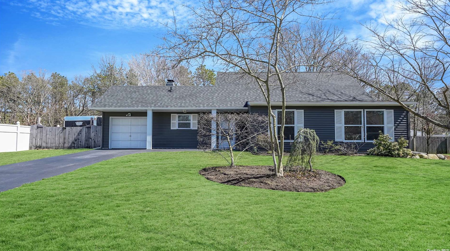 11 Sundial Ln, North Bellport, NY 11713-1209