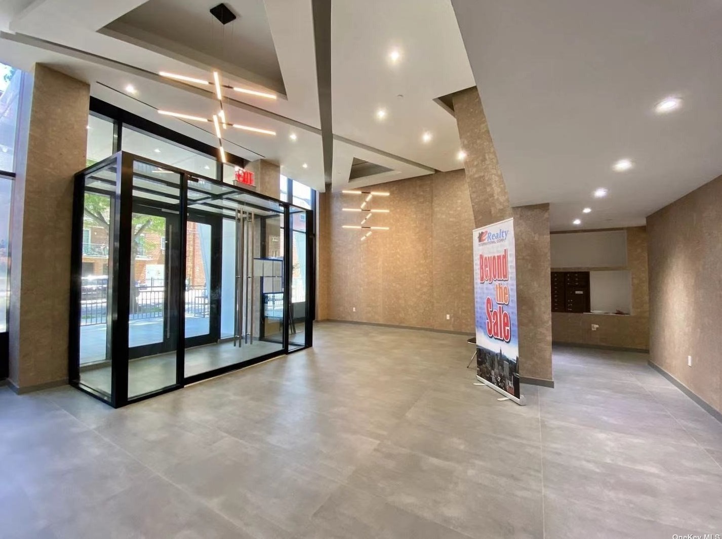 35-08 146th St #12d, Flushing, NY 11354