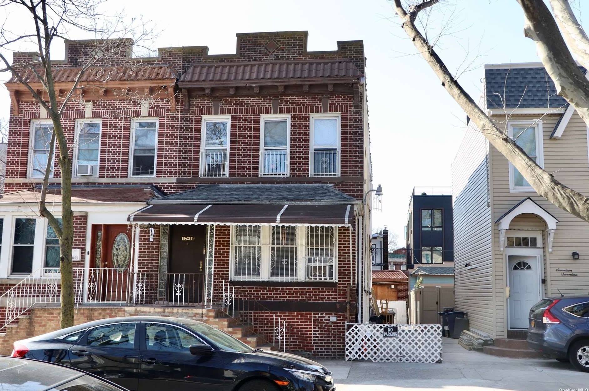 1715 Decatur St, Flushing, NY 11385-6015