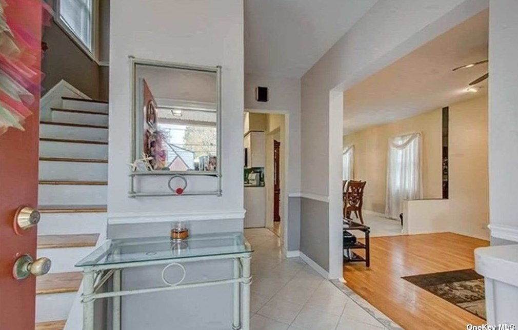 7 S 16th St, New Hyde Park, NY 11040