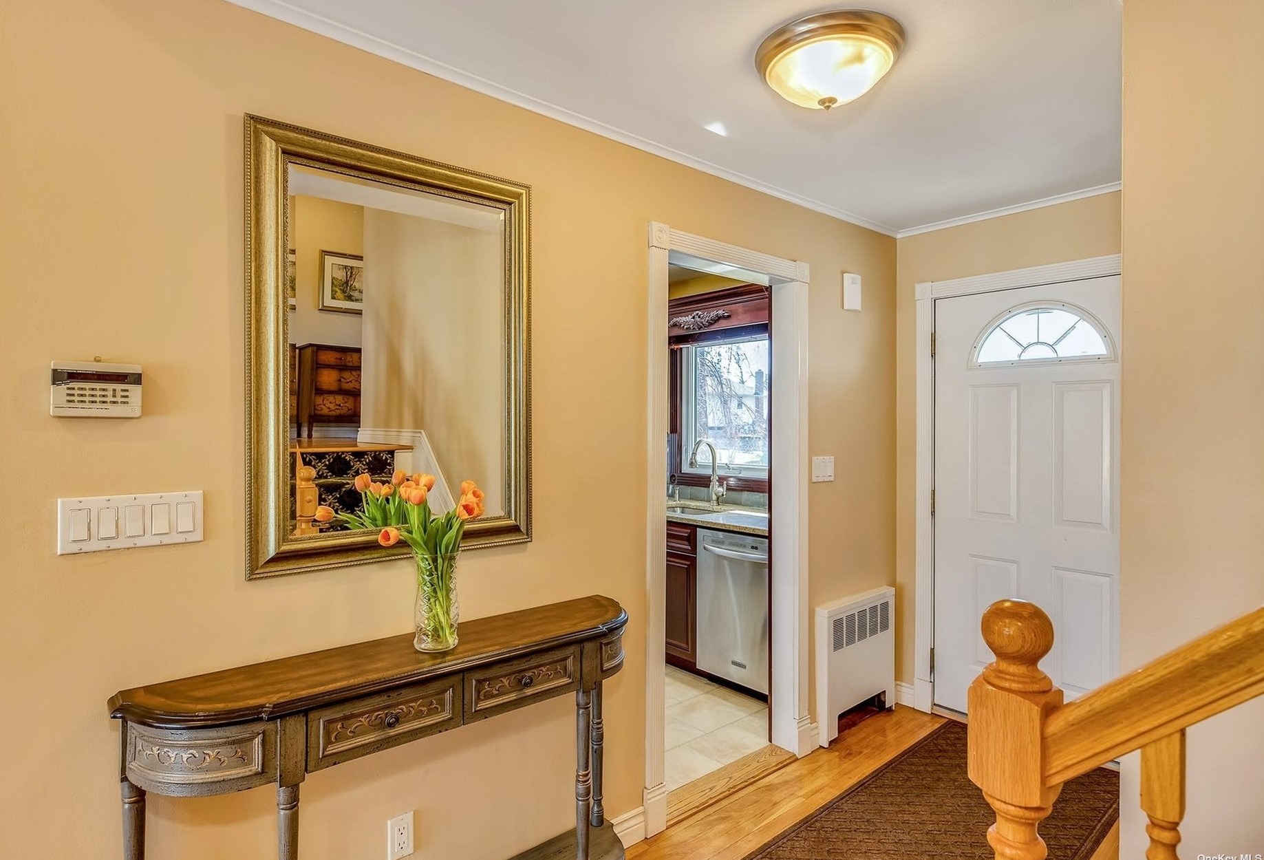 16 Scott Pl, Glen Cove, NY 11542