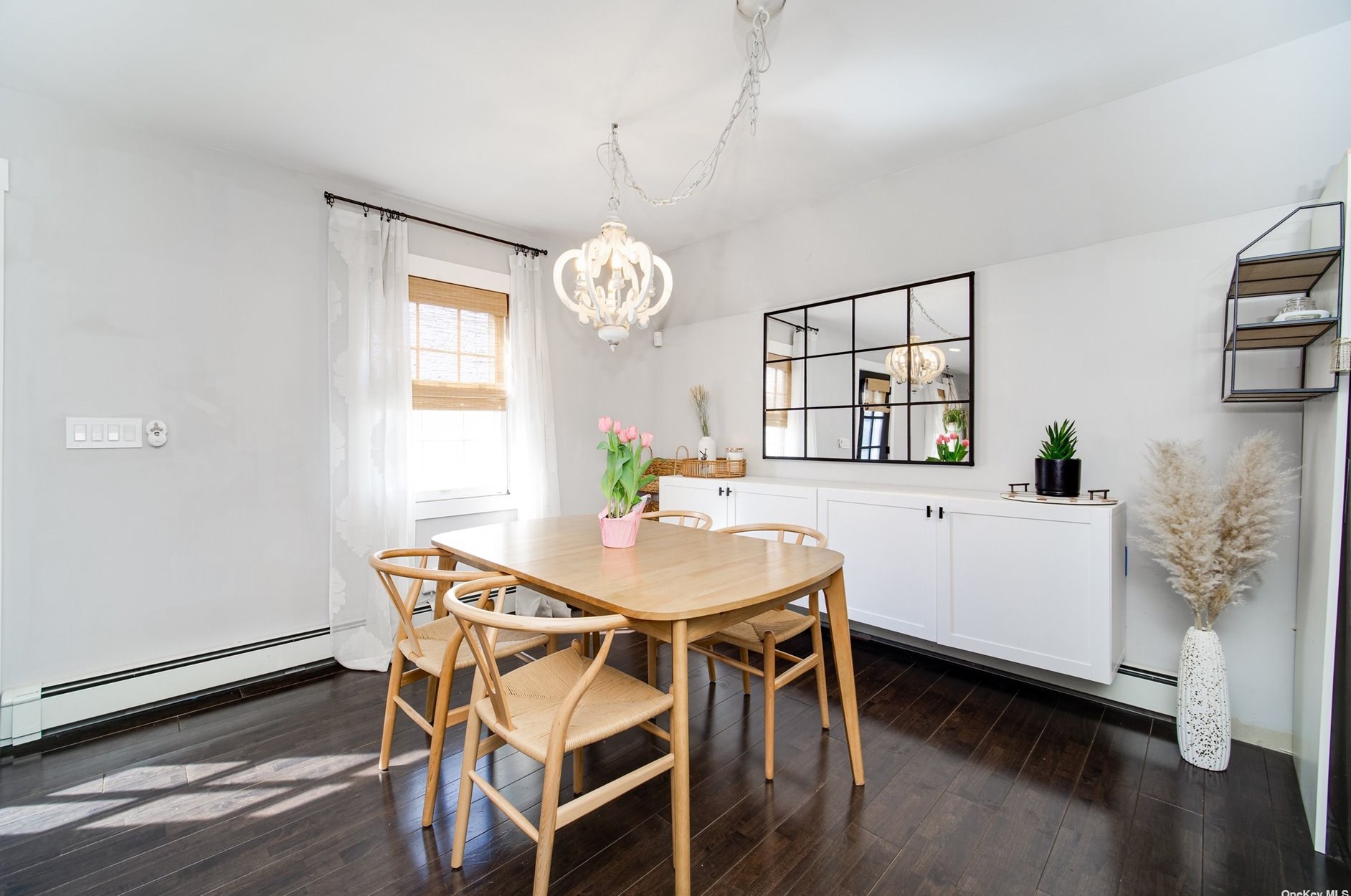 29 3rd St, Canaan Lake, NY 11772-2121