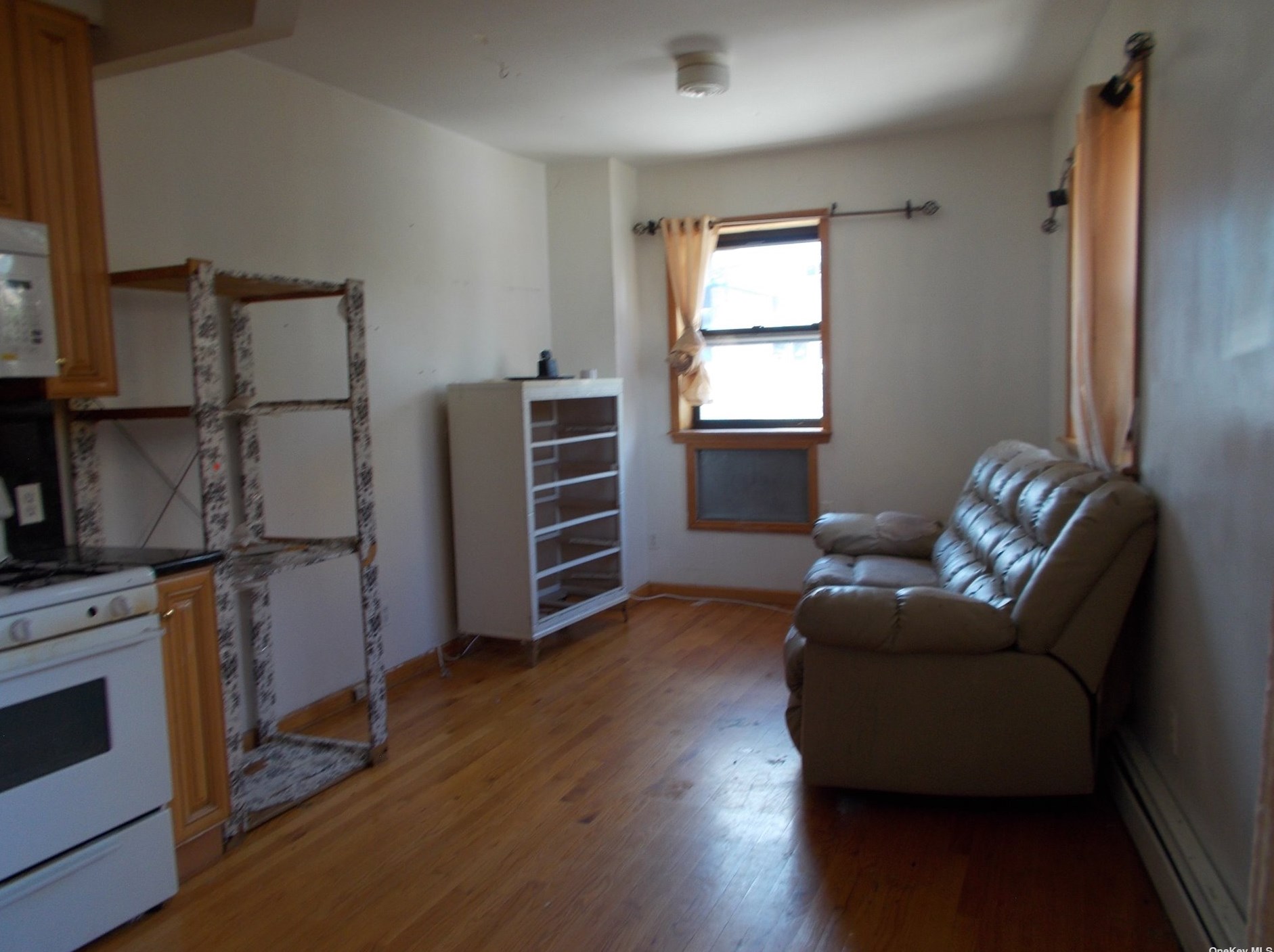71-14 66th Dr, Flushing, NY 11379