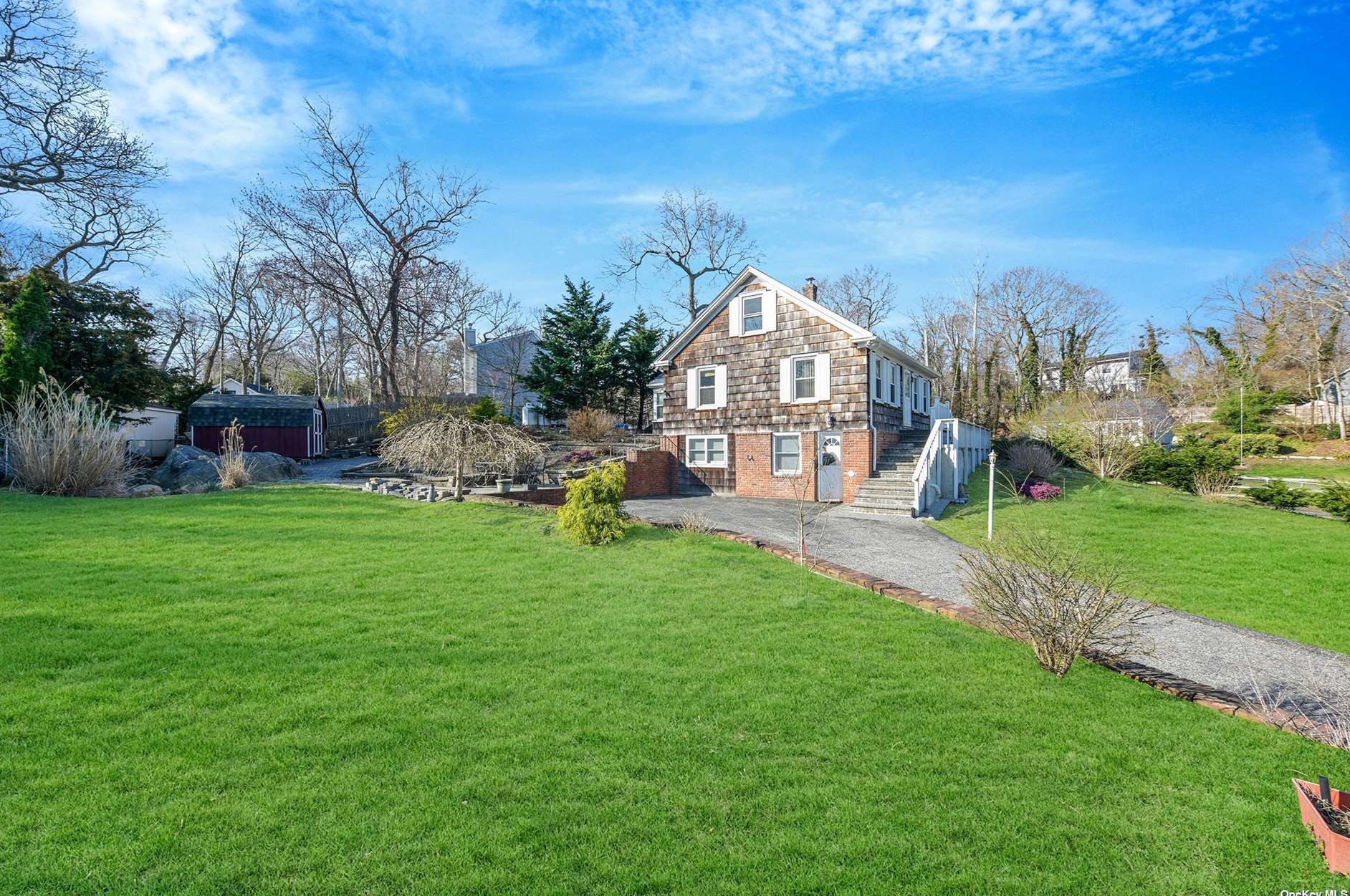 2 Undine Rd, Rocky Point, NY 11778-9580