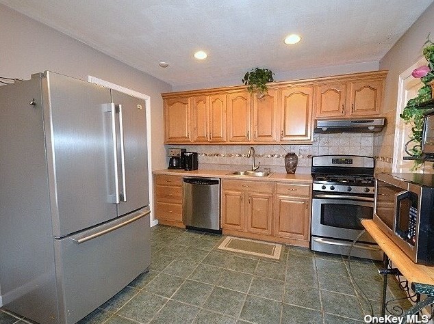 16 Marc St, Hauppauge, NY 11779-4344
