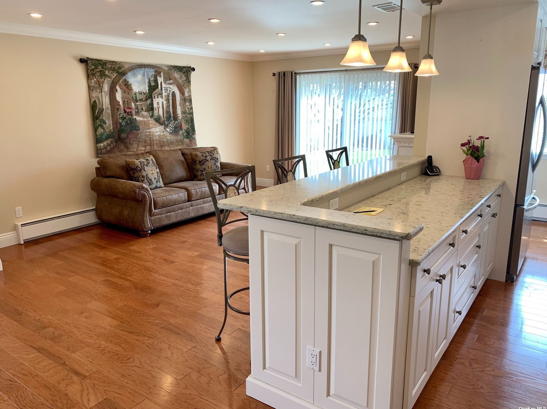 208 Drew Dr, Head Of The Harbor NY  11780-3306 exterior