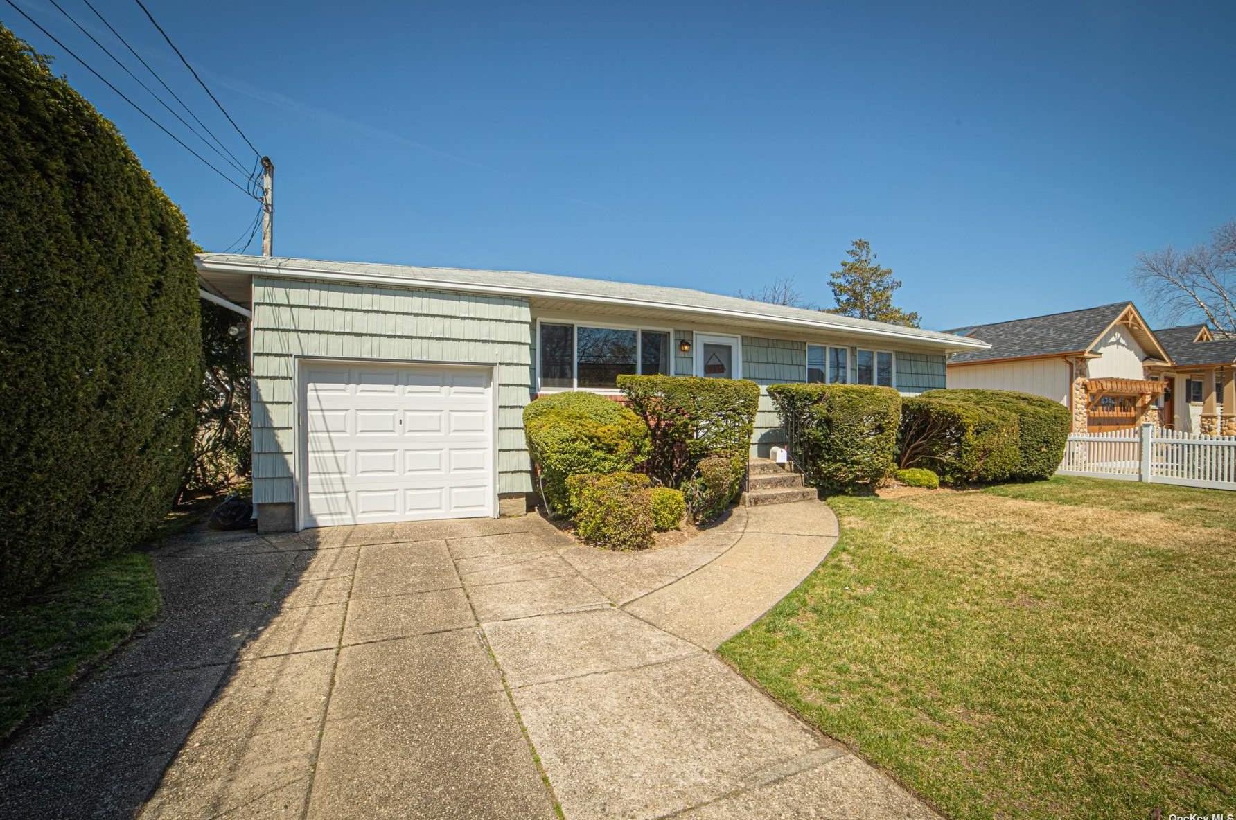 291 Atlanta Ave, East Massapequa, NY 11758-2010