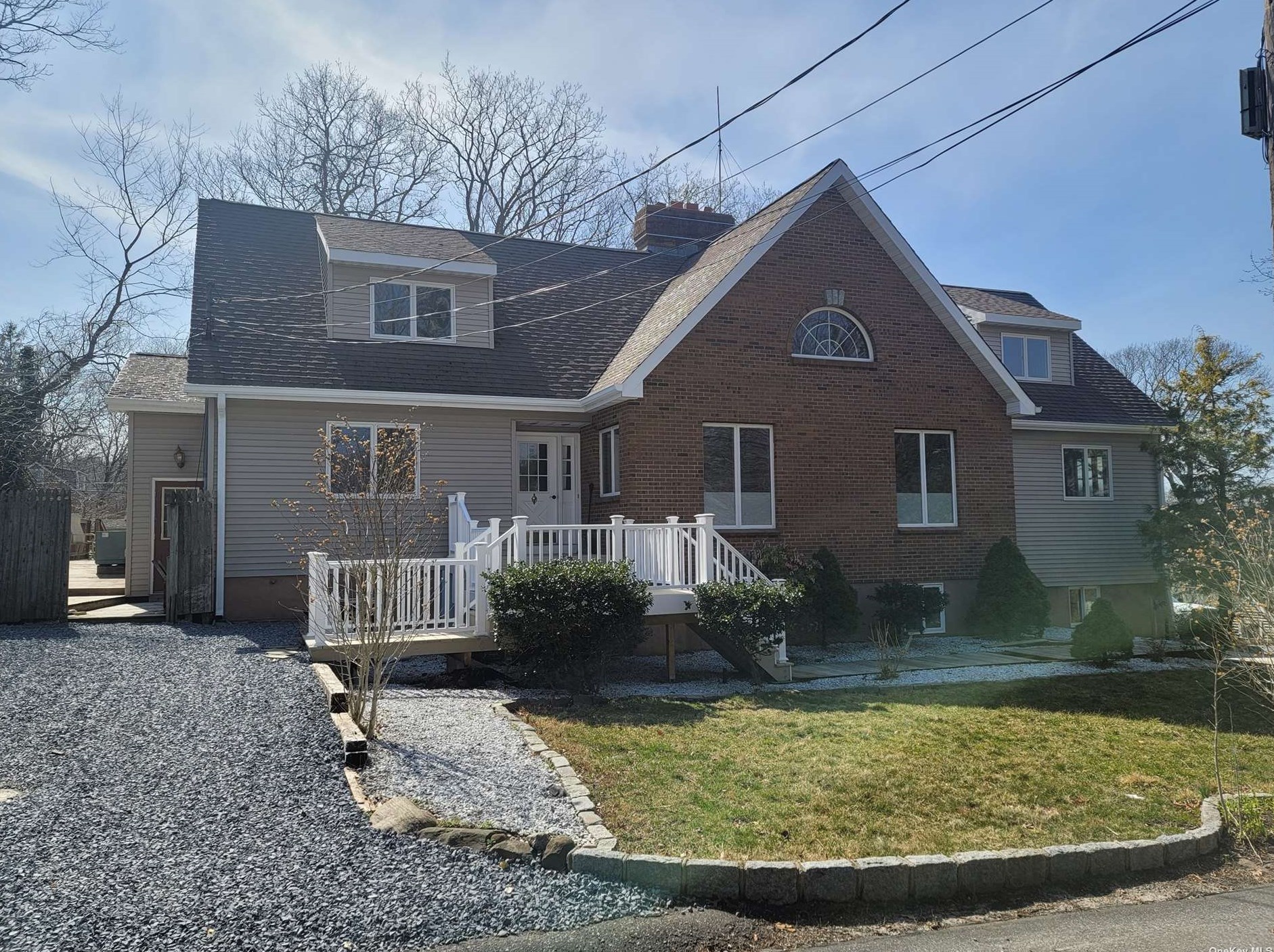 22 Pearl Rd, Rocky Point, NY 11778-9689