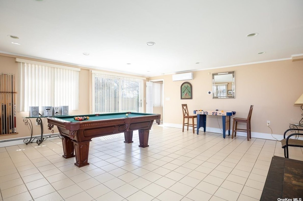 479 Guy Lombardo Ave, Freeport NY  11520-5605 exterior