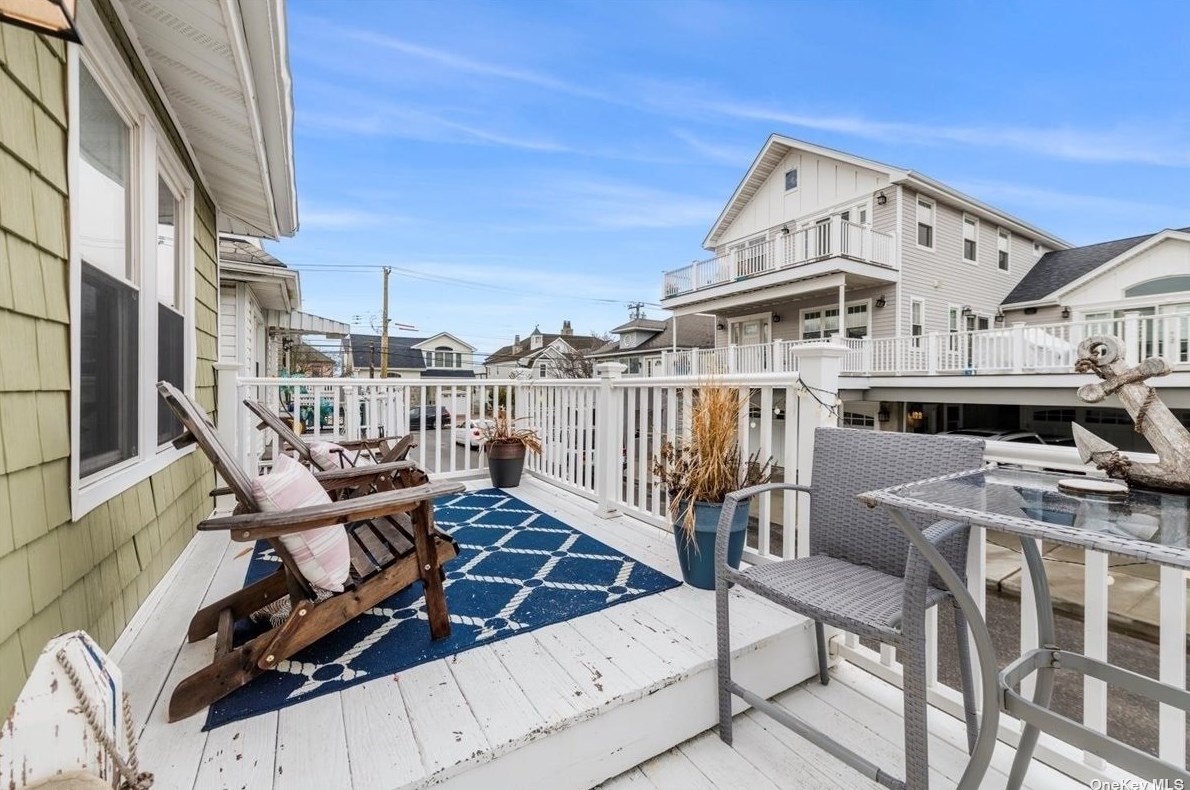 101 Florida St, East Atlantic Beach, NY 11561