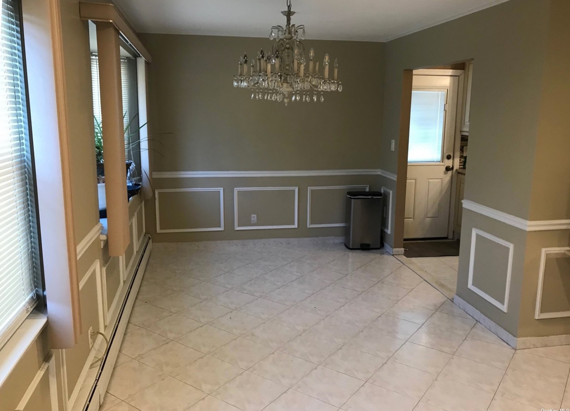 89-11 Aubrey Ave #2nd Fl, Flushing, NY 11385