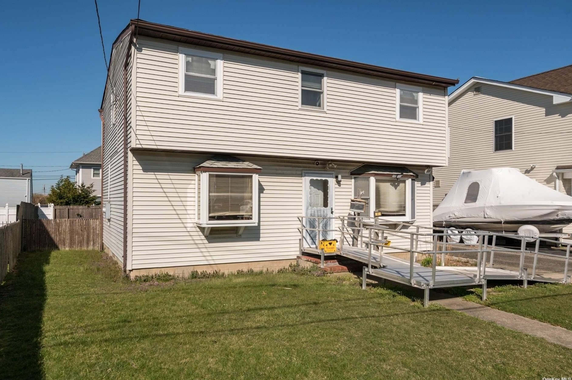 16 Clifton Dr, Canaan Lake, NY 11772-4026