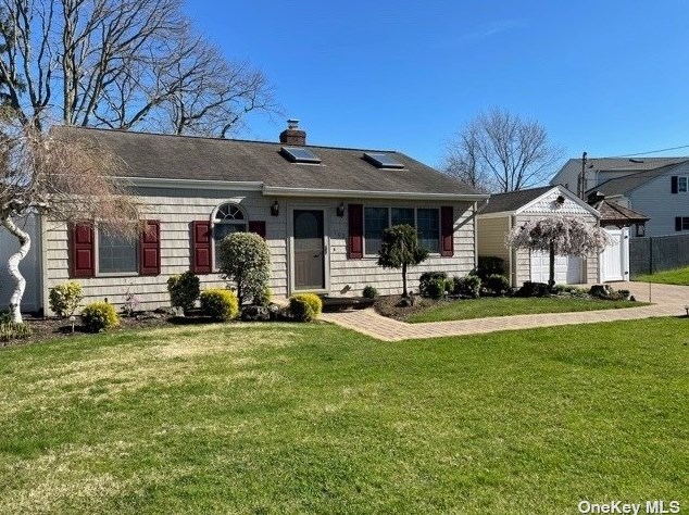 103 Reade Ave, North Lindenhurst, NY 11757