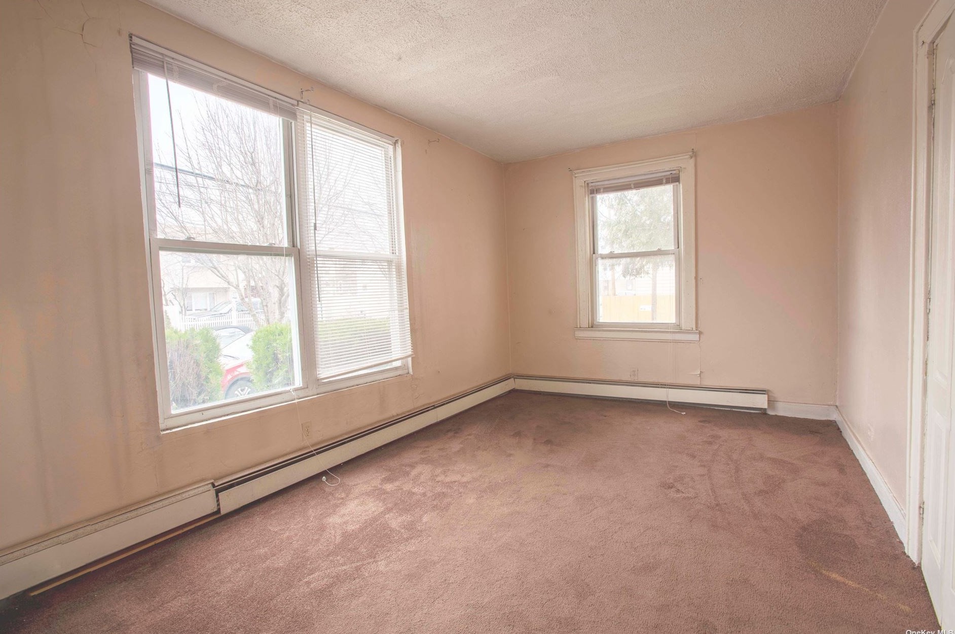 47-20 208th St, Flushing, NY 11361-1119