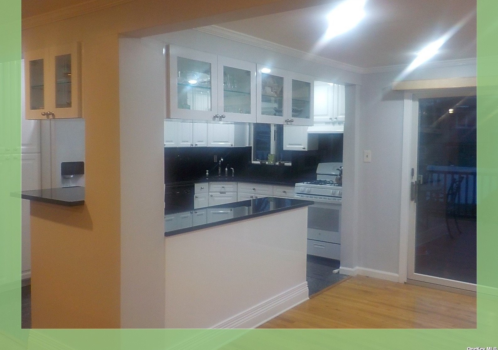 1 Kirkland Dr, Greenlawn NY  11740-2113 exterior