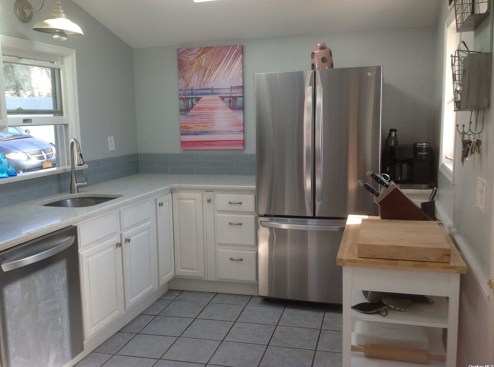 68 West Dr, Hauppauge, NY 11779-3133