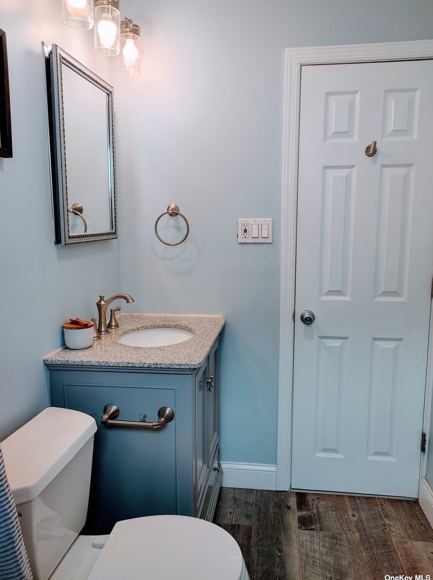 7 Marlboro Dr, Prt Jefferson Station NY  11776-3314 exterior