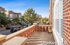 31-17 81st St, Flushing, NY 11370-1620