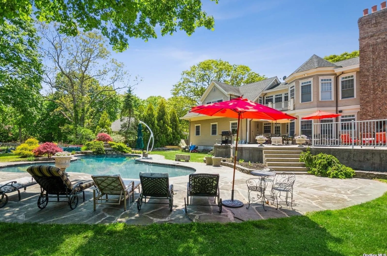 52 Brushy Neck Ln, West Hampton, NY 11977