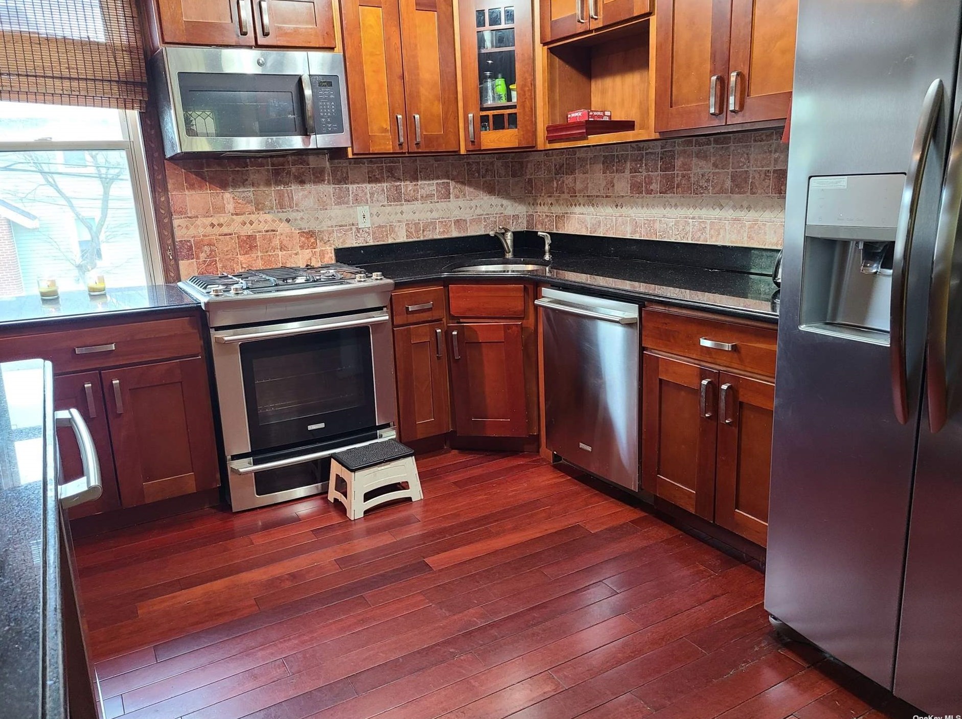 84-01 94th St, Jamaica, NY 11421